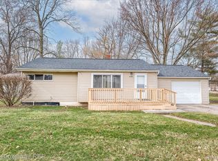 4093 Coral St, Burton, MI 48509
