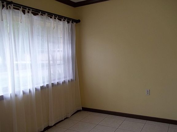 3rd image of 2805 E Central Blvd #A