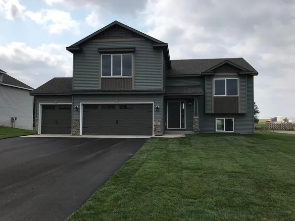 386 18th Street Ct NW, Sauk Rapids, MN 56379
