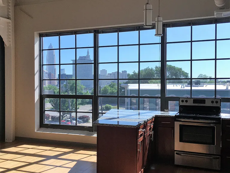 West 25th Street Lofts — Photo 6