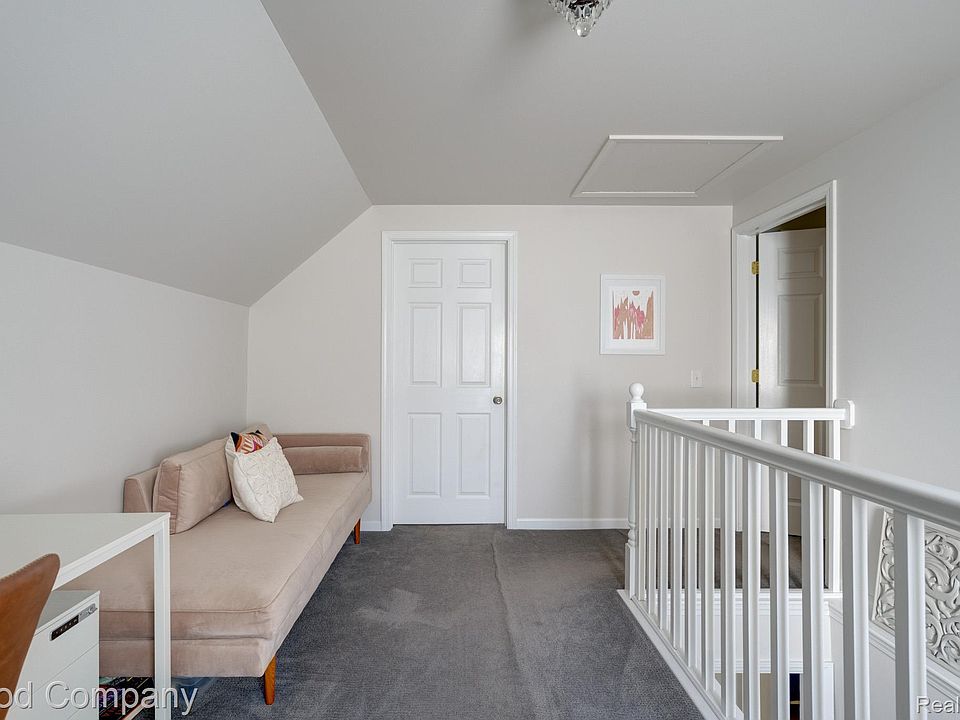 2946 Ellwood Ave, photo 22