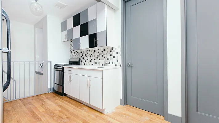 Rented by Nooklyn NYC LLC | media 21