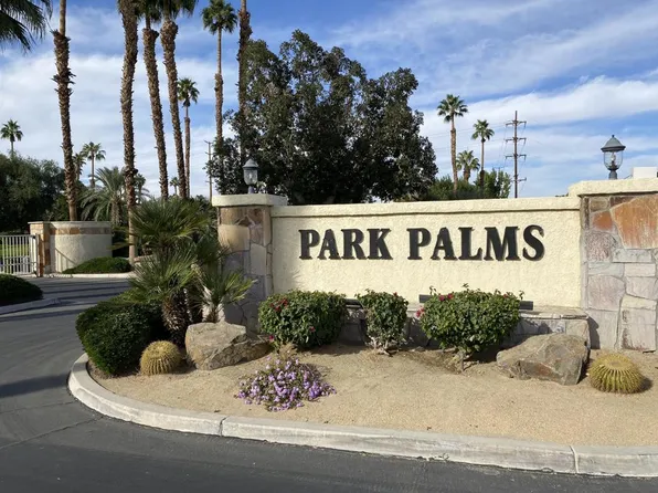 130 Willow Lake Dr, Palm Desert, CA 92260