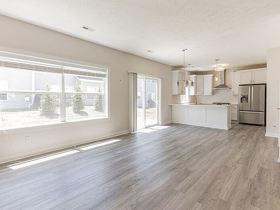 5th image of 152 Larimar Dr Unit 152