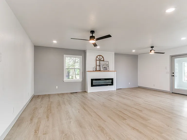 1805 N Philadelphia Ave — Photo 10