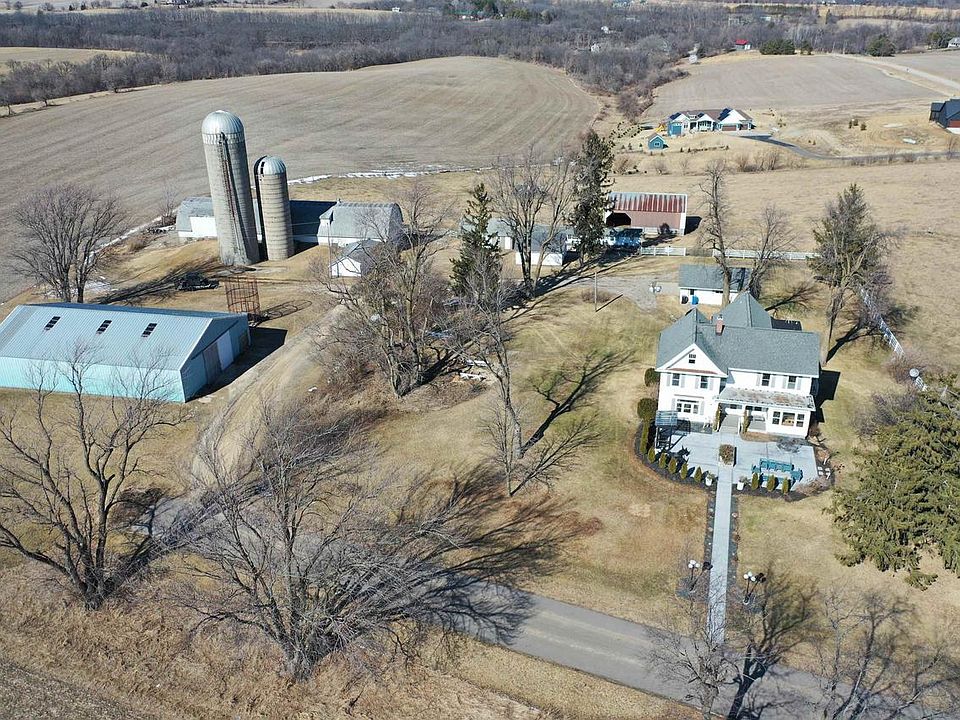 1st image of 2749 Town Hall Rd