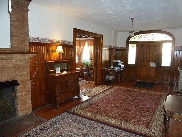 Common Area 1st Flr