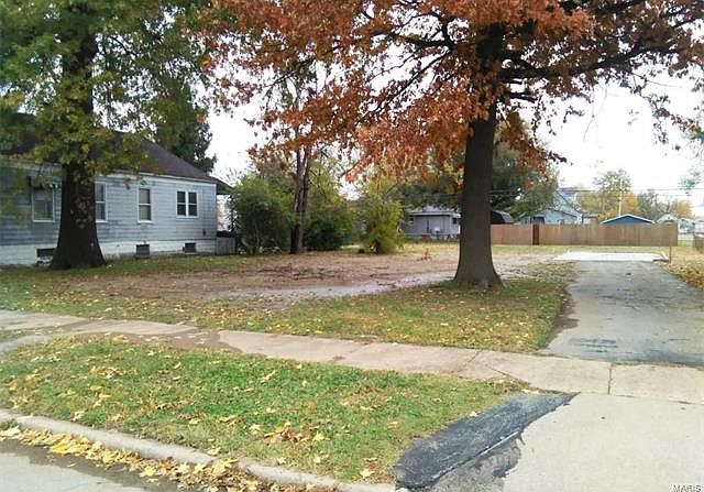 2nd image of 1018 Grand Ave