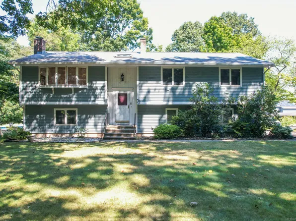 77 Stannard Avenue, Branford, CT 06405