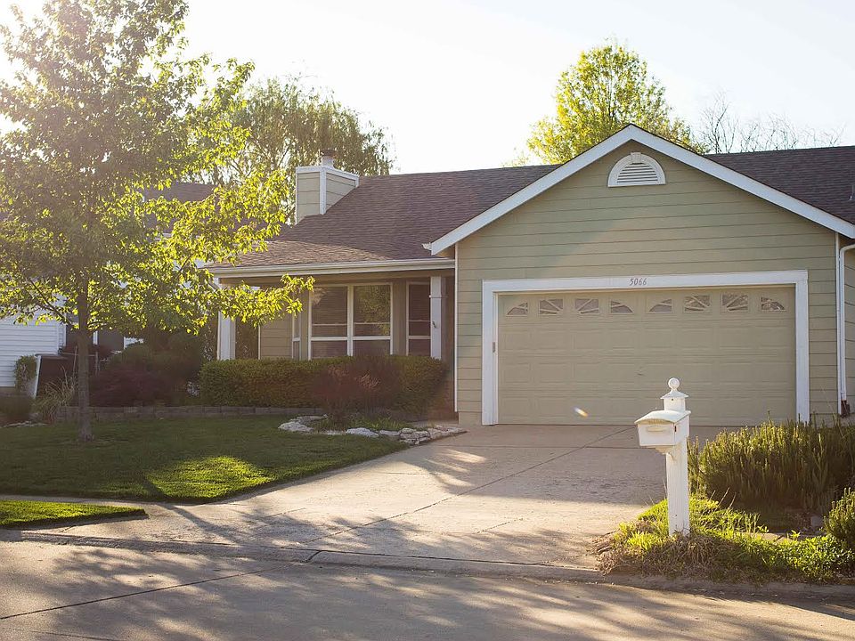 2nd image of 5066 Danielle Dr