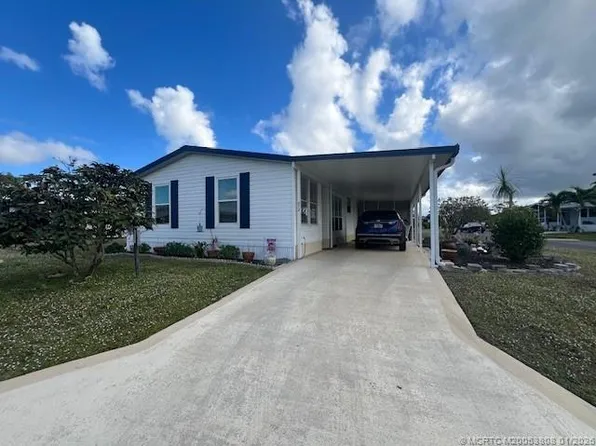 874 Sun Disk Pl, Boynton Beach, FL 33436