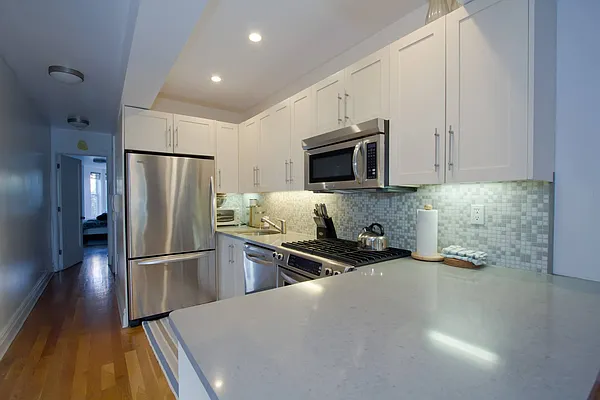 Sold by Winzone Realty Inc | media 1