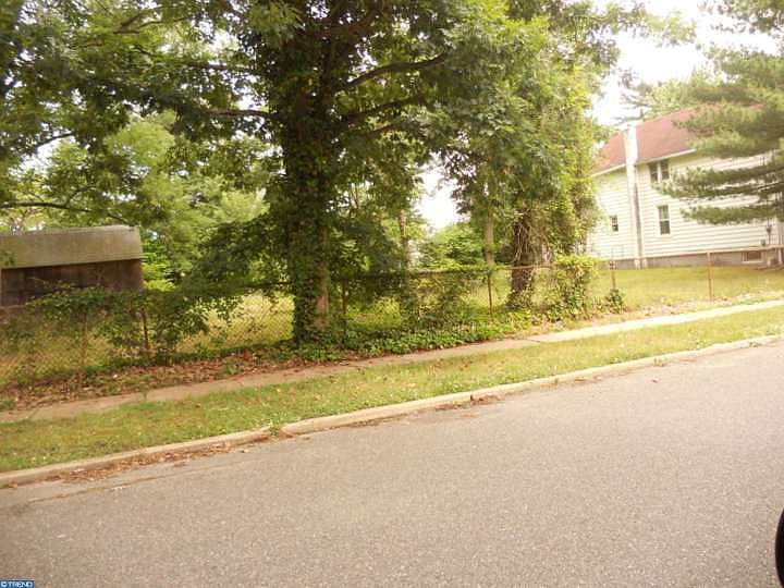 2nd image of 30 N Hilltop Ave