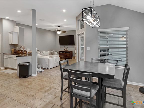 4th image of 112 Carlsbad Dr