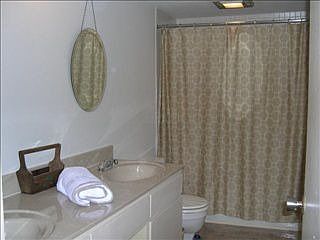 5th image of 1877 Poplar Woods Cir E