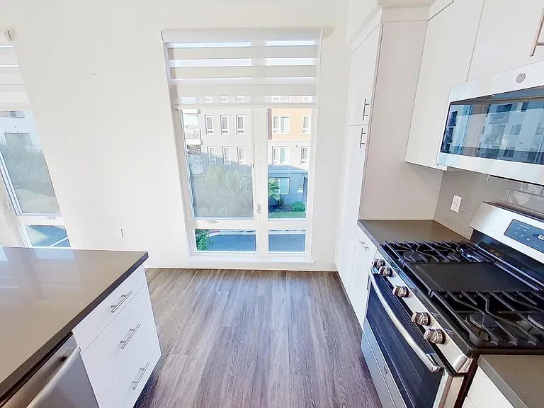 5933 Sunstone Dr — Photo 14