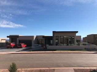 664 E Flint Rock Cir, Ivins, UT 84738