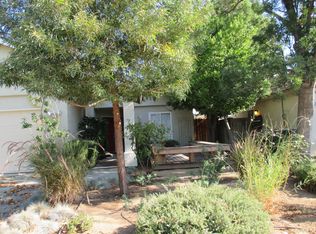 3452 W Robinwood Ln, Fresno, CA