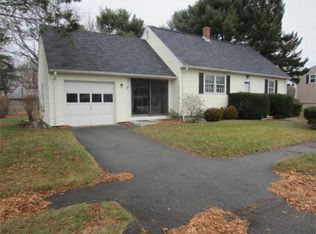 8 Sonning Rd, Beverly, MA 01915