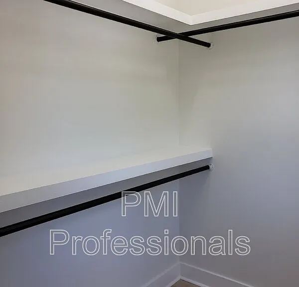 215 Eisenhower Dr #A — Photo 10