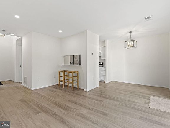 4th image of 18050 O'Hara Cir