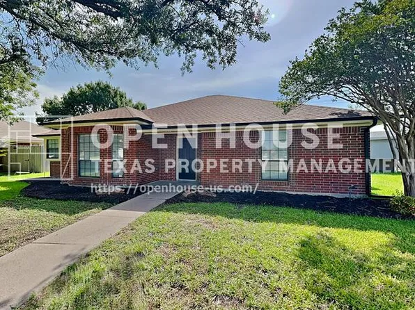 400 Kamber Ln, Wylie, TX 75098
