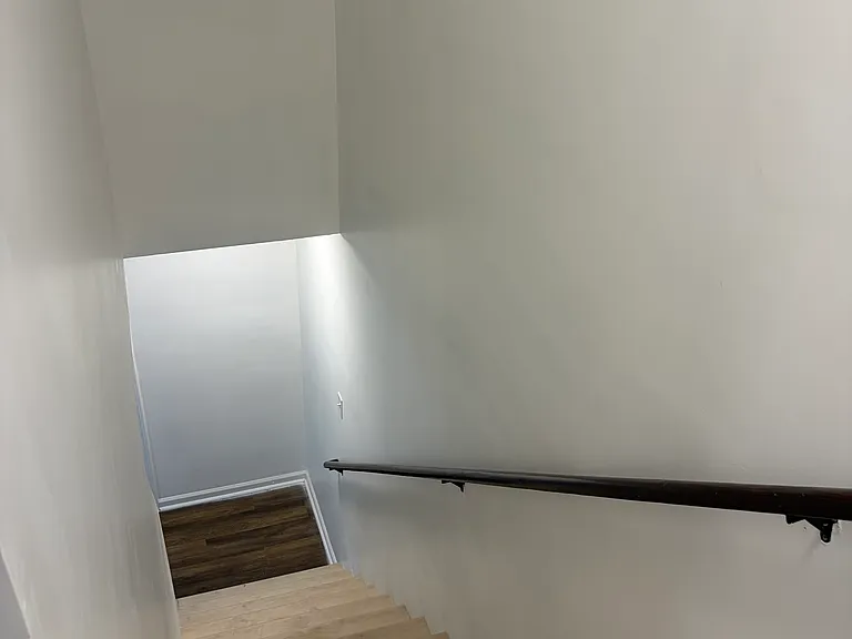 520 Michigan St — Photo 27