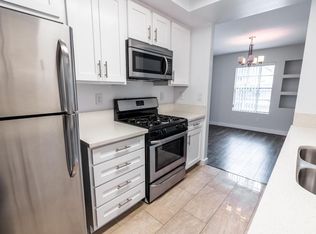 960 N. Alfred, Los Angeles, CA 90069