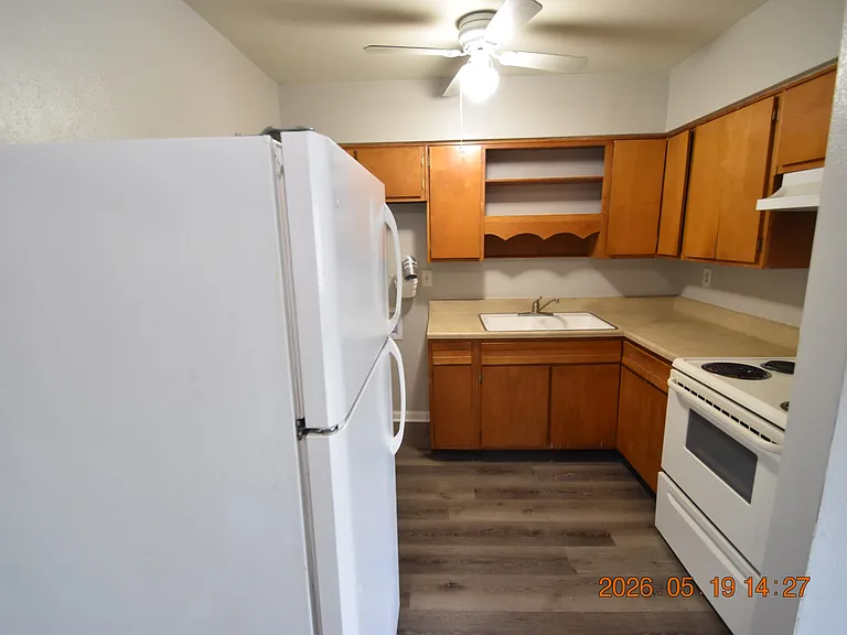 302 Danube Ave #5 — Photo 6
