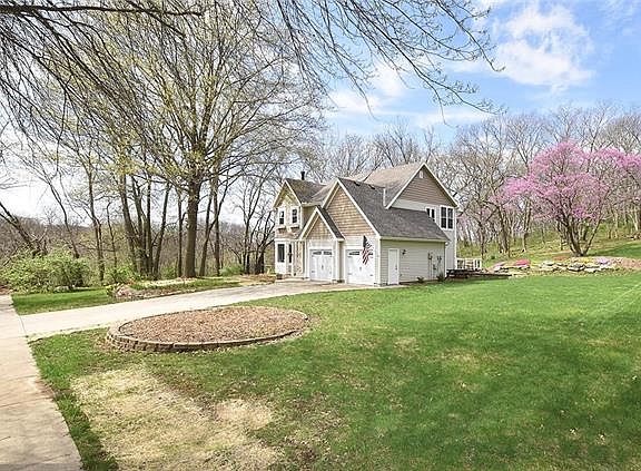 5th image of 32 Timber Creek Dr