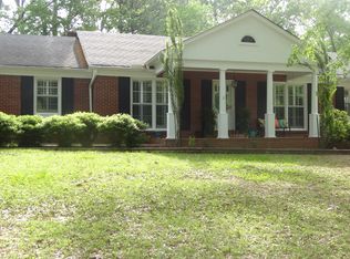 1906 Daniel Dr, Corinth, MS 38834