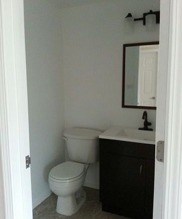 5th image of 2253 Windsor Ln
