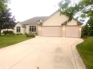 10226 80th St, Pleasant Prairie, WI 53158