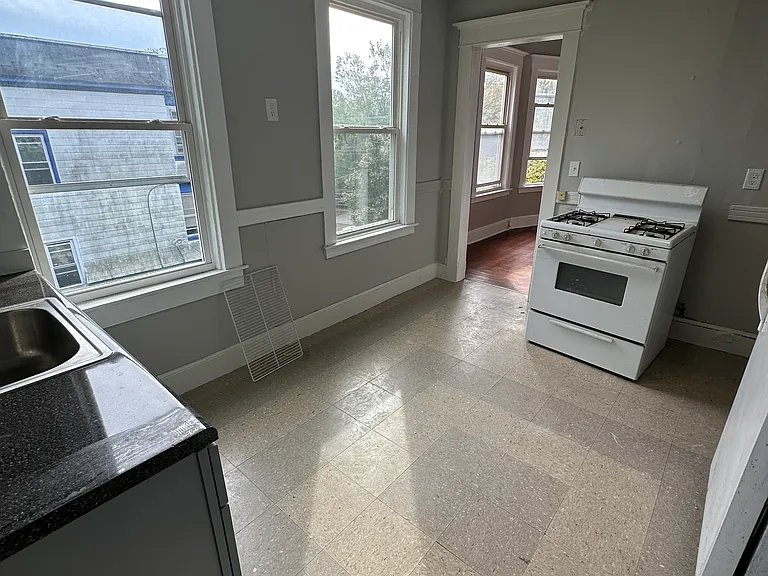 529 Dixwell Ave #1 — Photo 21