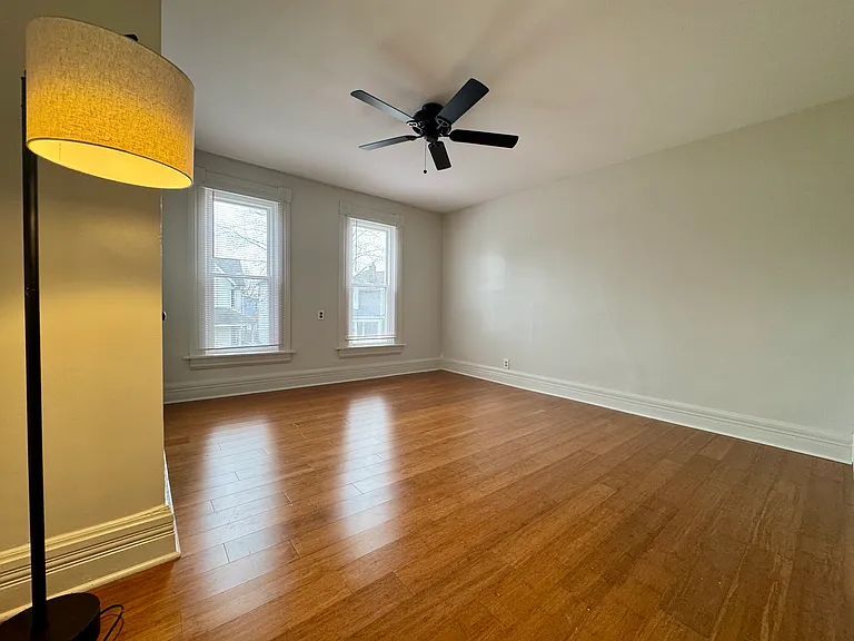 121 Chicago Ave — Photo 18