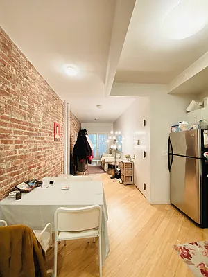 Rented by Douglas Elliman | media 15