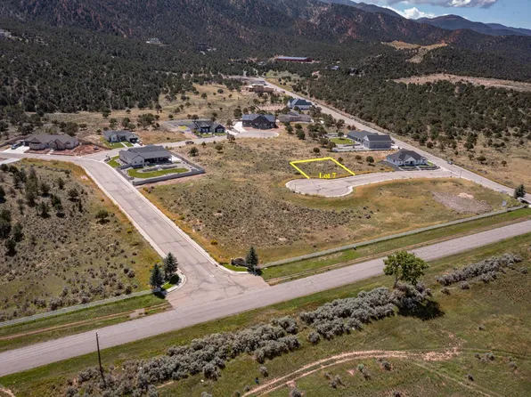 1555 W Flint Cir, Parowan, UT 84761