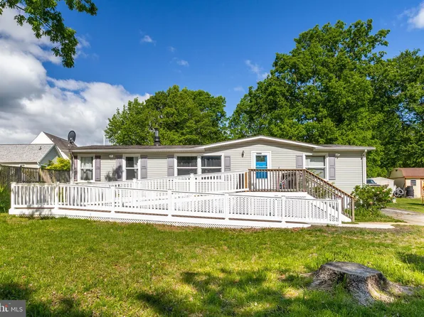 22737 Taylor Ln, California, MD 20619