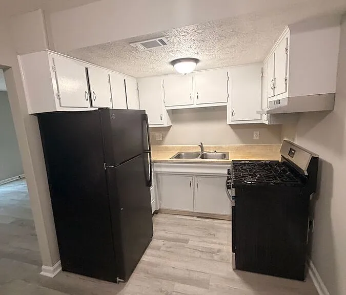 2066 Fairmont Ct #5 — Photo 10