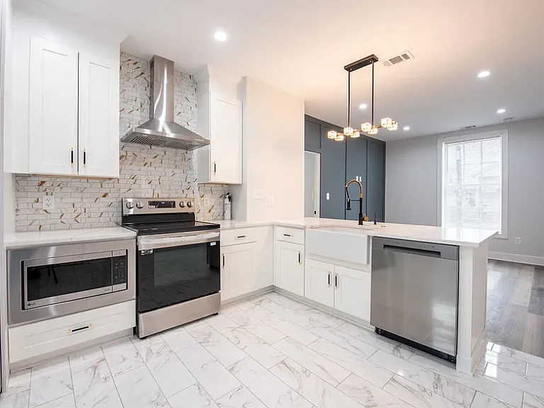 191 W All Saints St #4 — Photo 1