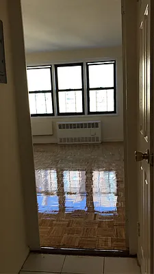 Rented by Roberto Guilbet, LREB | media 20