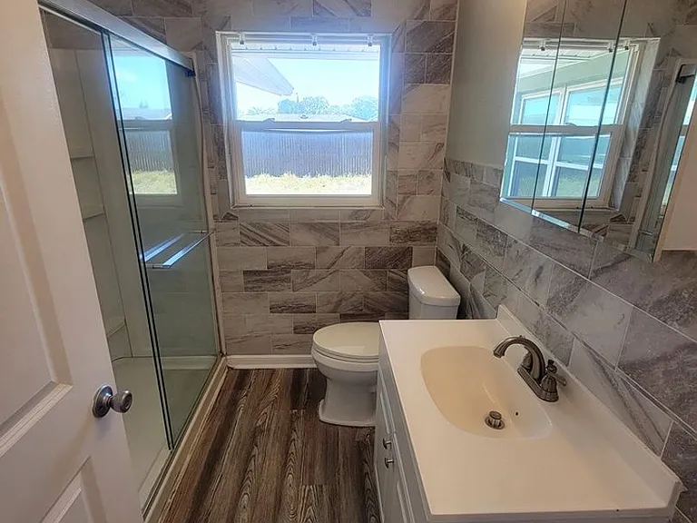 10225 Gardenia Ln — Photo 9