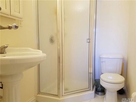 5th image of 14741 Coolidge Ave #House
