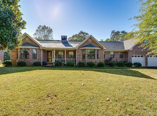 2806 Majestic Dr, Ooltewah, TN 37363