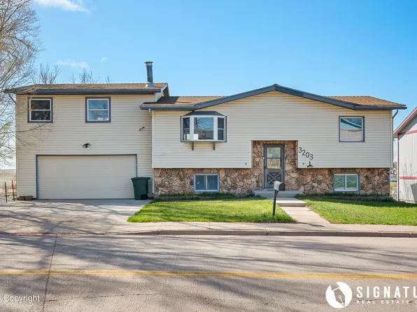 3203 Foothills Blvd, Gillette, WY 82716