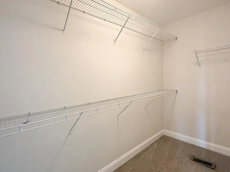 1140 Orchard Dr — Photo 9