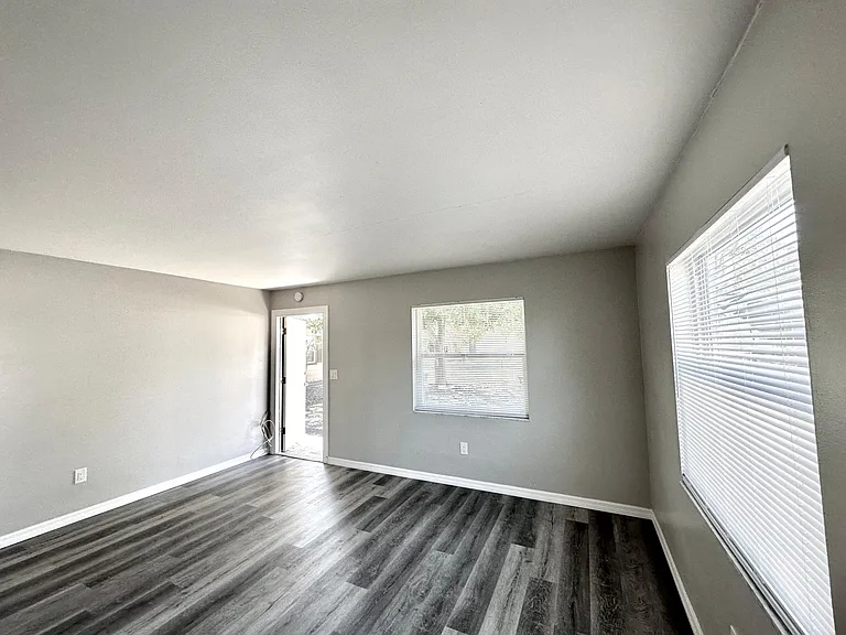 10284 106th Ter N — Photo 13