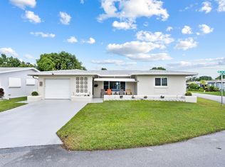 4903 NW 52nd St, Tamarac, FL 33319