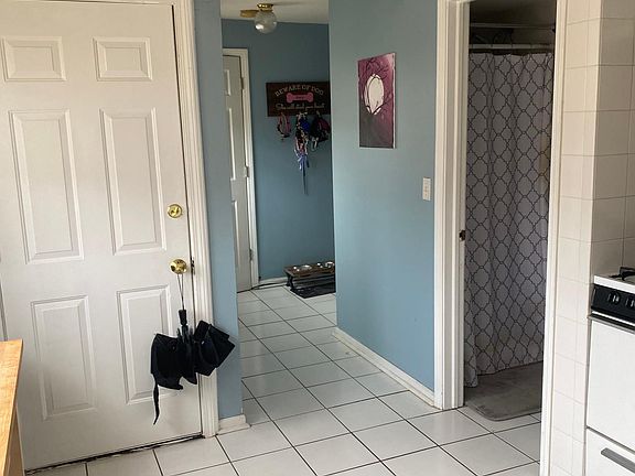 5th image of 6677 N Northwest Hwy #2N