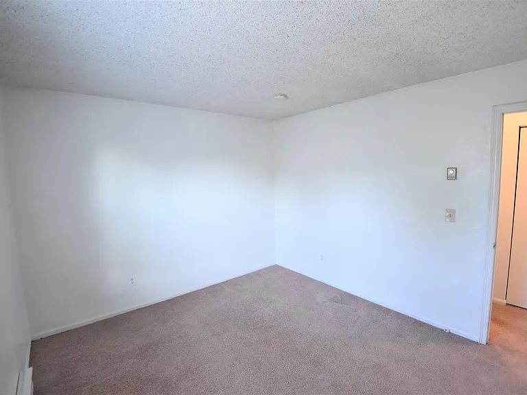 2156 Grove St — Photo 16